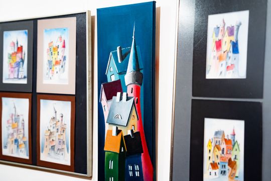 Wernisaż wystawy Michała Budzisza pt. " Trzy po trzy..." w Galerii pod Aniołem (zdjęcia) Wernisaż wystawy Michała Budzisza pt. " Trzy po trzy..." w Galerii pod Aniołem (zdjęcia)