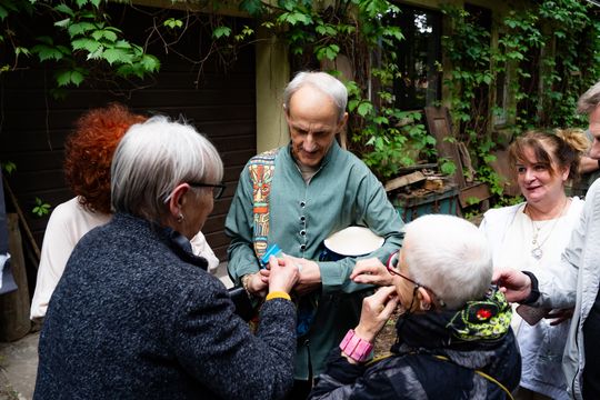 Wernisaż wystawy Michała Budzisza pt. " Trzy po trzy..." w Galerii pod Aniołem (zdjęcia)