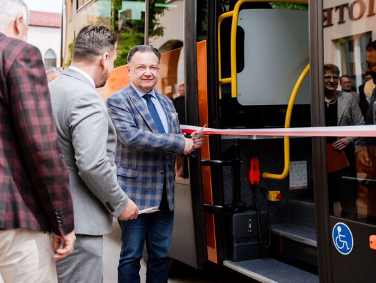 "Autobusy dla mazowieckich szkół"  - Nowe Miasto Nad Pilicą (zdjęcia)