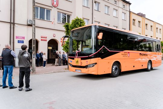"Autobusy dla mazowieckich szkół" - Nowe Miasto Nad Pilicą (zdjęcia) "Autobusy dla mazowieckich szkół" - Nowe Miasto Nad Pilicą (zdjęcia)