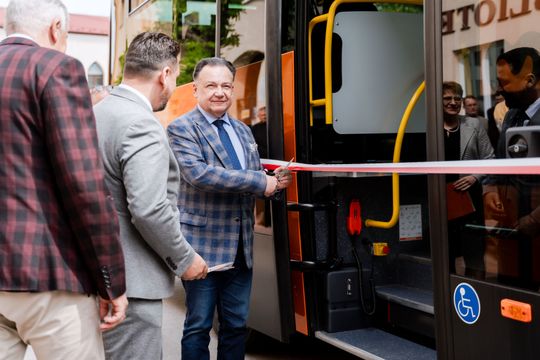 "Autobusy dla mazowieckich szkół"  - Nowe Miasto Nad Pilicą (zdjęcia)