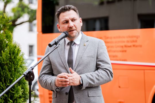 "Autobusy dla mazowieckich szkół" - Nowe Miasto Nad Pilicą (zdjęcia) "Autobusy dla mazowieckich szkół" - Nowe Miasto Nad Pilicą (zdjęcia)