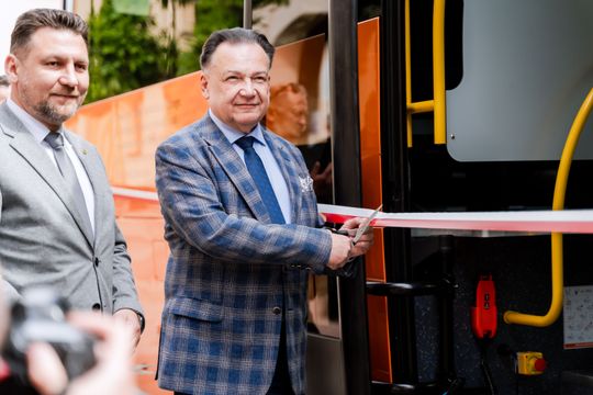 "Autobusy dla mazowieckich szkół" - Nowe Miasto Nad Pilicą (zdjęcia) "Autobusy dla mazowieckich szkół" - Nowe Miasto Nad Pilicą (zdjęcia)