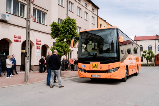 "Autobusy dla mazowieckich szkół"  - Nowe Miasto Nad Pilicą (zdjęcia)