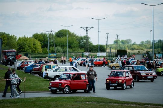 Maluchowisko - zlot miłośników Fiata 126p (zdjęcia) Maluchowisko - zlot miłośników Fiata 126p (zdjęcia)