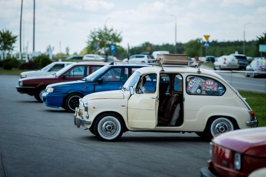 Maluchowisko - zlot miłośników Fiata 126p (zdjęcia) Maluchowisko - zlot miłośników Fiata 126p (zdjęcia)