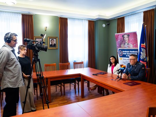 Podpisanie porozumienia o współpracy pomiędzy AHNS w Radomiu z Aresztem Śledczym (zdjęcia)