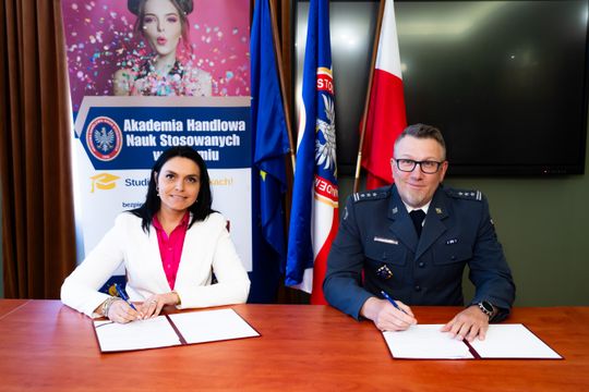 Podpisanie porozumienia o współpracy pomiędzy AHNS w Radomiu z Aresztem Śledczym (zdjęcia)