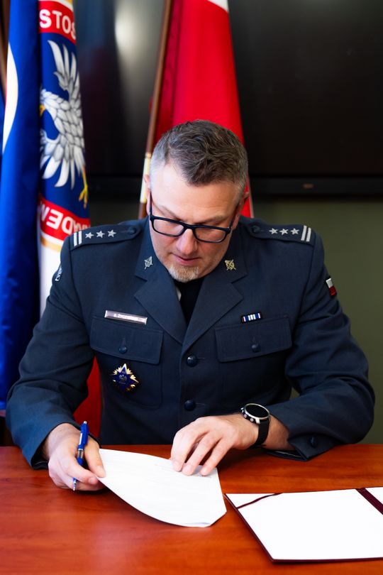 Podpisanie porozumienia o współpracy pomiędzy AHNS w Radomiu z Aresztem Śledczym (zdjęcia)