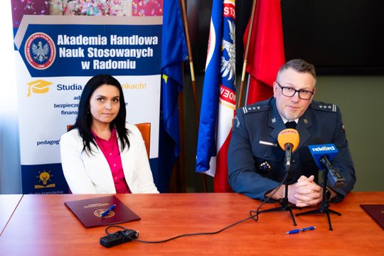 Podpisanie porozumienia o współpracy pomiędzy AHNS w Radomiu z Aresztem Śledczym (zdjęcia)