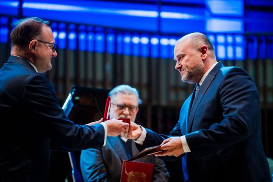 Uroczysta gala z okazji 35-lecia samorządu (zdjęcia) Uroczysta gala z okazji 35-lecia samorządu (zdjęcia)