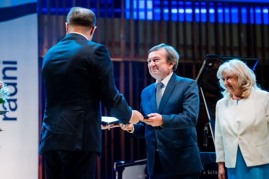 Uroczysta gala z okazji 35-lecia samorządu (zdjęcia) Uroczysta gala z okazji 35-lecia samorządu (zdjęcia)