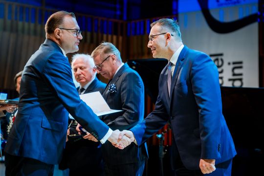 Uroczysta gala z okazji 35-lecia samorządu (zdjęcia) Uroczysta gala z okazji 35-lecia samorządu (zdjęcia)