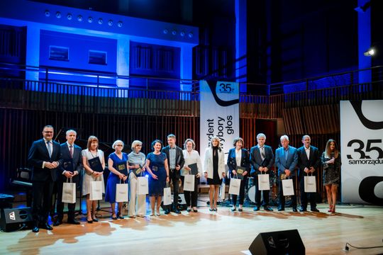 Uroczysta gala z okazji 35-lecia samorządu (zdjęcia) Uroczysta gala z okazji 35-lecia samorządu (zdjęcia)