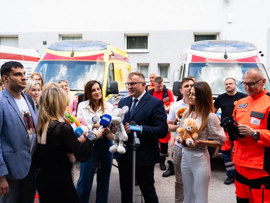 Briefing prasowy dot. przekazania maskotek dla najmłodszych pacjentów pogotowia (zdjęcia)