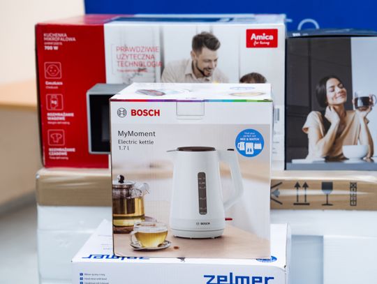 Briefing prasowy oraz przekazanie sprzętu radomskim organizacjom pozarządowym w ramach akcji „Świeć się z Energą” (zdjęcia)