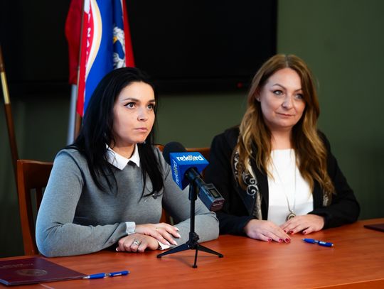 Podpisanie umowy pomiędzy AHNS a Zespołem Szkół Ekonomicznych w Radomiu (zdjęcia)