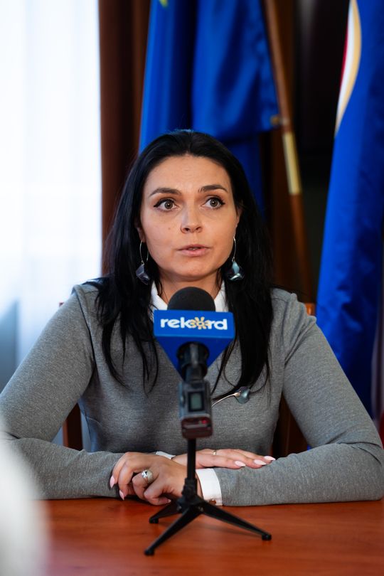 Podpisanie umowy pomiędzy AHNS a Zespołem Szkół Ekonomicznych w Radomiu (zdjęcia)