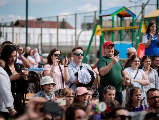 Festyn środowiskowy "Kolorowo na Ludowo" w PSP nr 6 (zdjęcia)