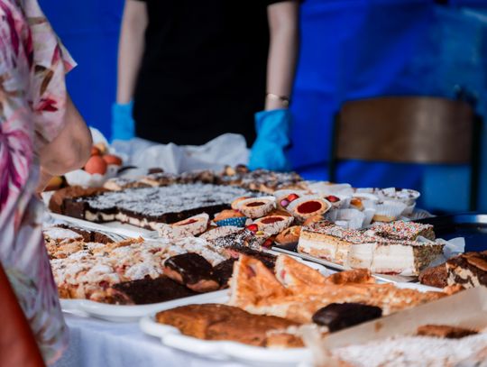 Festyn środowiskowy "Kolorowo na Ludowo" w PSP nr 6 (zdjęcia)