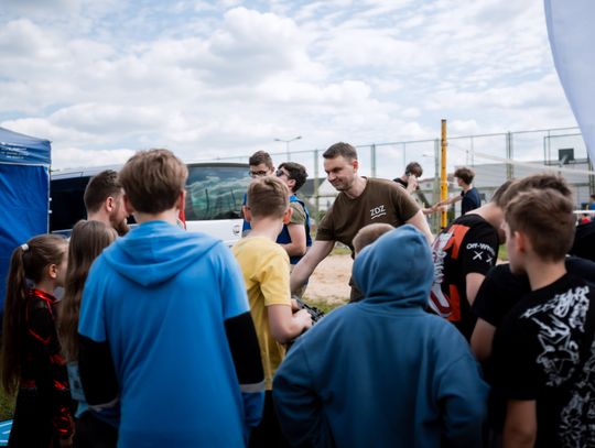 Festyn środowiskowy "Kolorowo na Ludowo" w PSP nr 6 (zdjęcia)