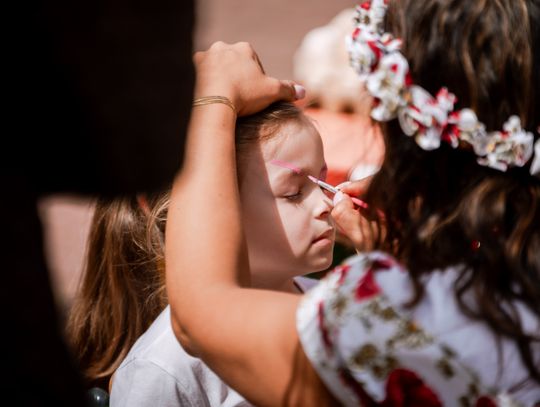 Festyn środowiskowy "Kolorowo na Ludowo" w PSP nr 6 (zdjęcia)