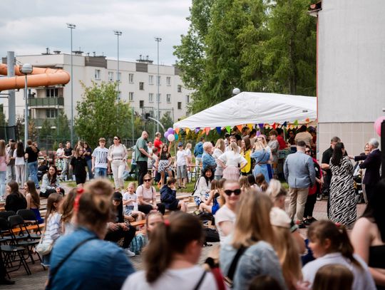 Festyn z okazji Dnia Dziecka w PSP nr 4(zdjęcia)