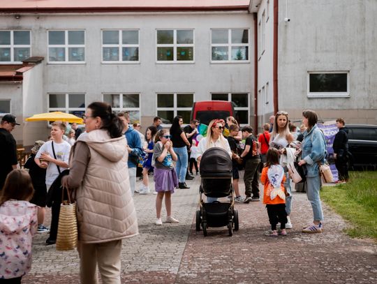 Festyn z okazji Dnia Dziecka w PSP nr 4(zdjęcia)