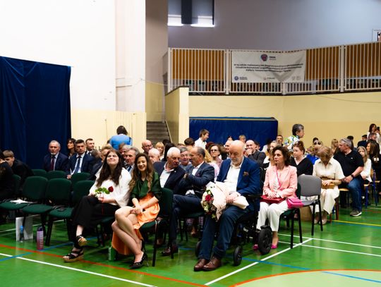 Jubileusz 30-lecia istnienia szkoły PSP nr 21 im. ks. Jana Twardowskiego (zdjęcia)