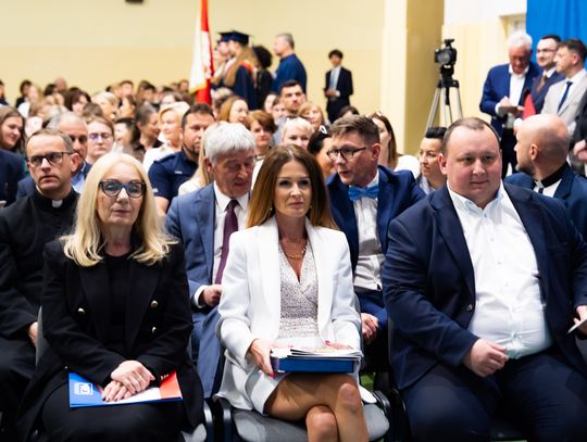 Jubileusz 30-lecia istnienia szkoły PSP nr 21 im. ks. Jana Twardowskiego (zdjęcia)