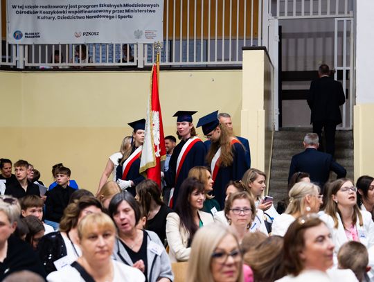 Jubileusz 30-lecia istnienia szkoły PSP nr 21 im. ks. Jana Twardowskiego (zdjęcia)