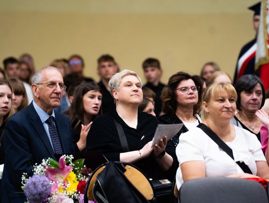 Jubileusz 30-lecia istnienia szkoły PSP nr 21 im. ks. Jana Twardowskiego (zdjęcia)