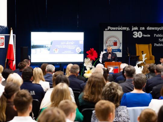 Jubileusz 30-lecia istnienia szkoły PSP nr 21 im. ks. Jana Twardowskiego (zdjęcia)