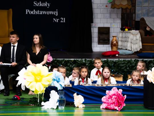 Jubileusz 30-lecia istnienia szkoły PSP nr 21 im. ks. Jana Twardowskiego (zdjęcia)