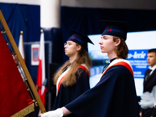 Jubileusz 30-lecia istnienia szkoły PSP nr 21 im. ks. Jana Twardowskiego (zdjęcia)