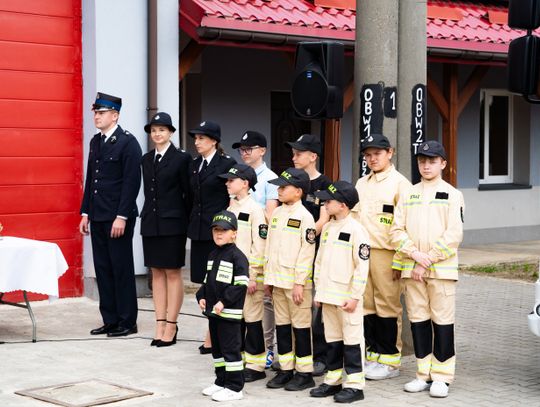 Przekazanie wozu strażackiego dla OSP Jankowice (zdjęcia)