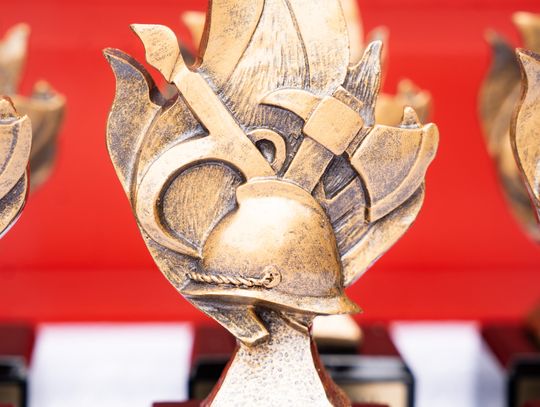 Przekazanie wozu strażackiego dla OSP Jankowice (zdjęcia)