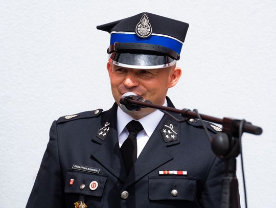 Przekazanie wozu strażackiego dla OSP Jankowice (zdjęcia)