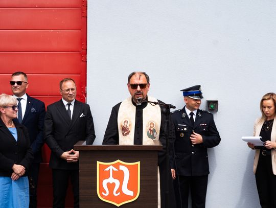 Przekazanie wozu strażackiego dla OSP Jankowice (zdjęcia)