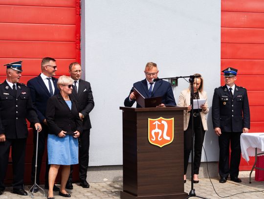 Przekazanie wozu strażackiego dla OSP Jankowice (zdjęcia)