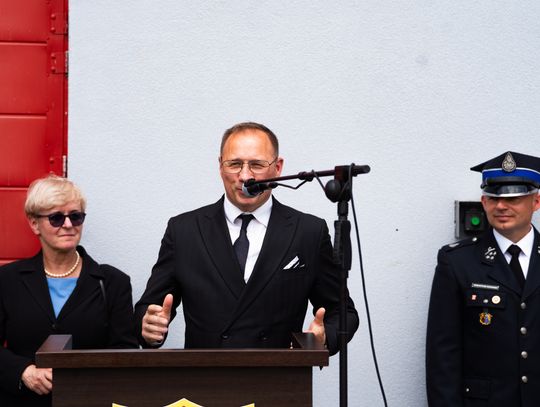 Przekazanie wozu strażackiego dla OSP Jankowice (zdjęcia)