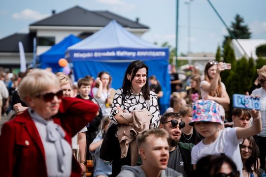 Festyn środowiskowy "Kolorowo na Ludowo" w PSP nr 6 (zdjęcia)