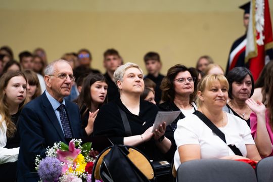 Jubileusz 30-lecia istnienia szkoły PSP nr 21 im. ks. Jana Twardowskiego (zdjęcia)