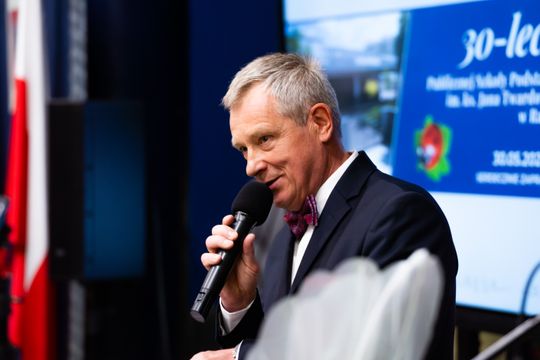 Jubileusz 30-lecia istnienia szkoły PSP nr 21 im. ks. Jana Twardowskiego (zdjęcia)