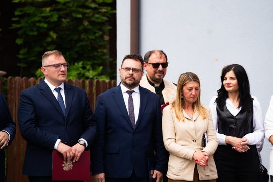 Przekazanie wozu strażackiego dla OSP Jankowice (zdjęcia)