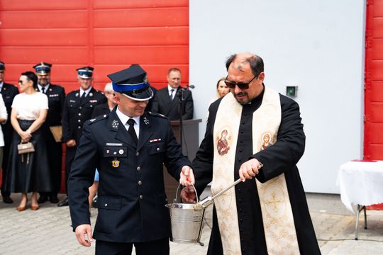 Przekazanie wozu strażackiego dla OSP Jankowice (zdjęcia)