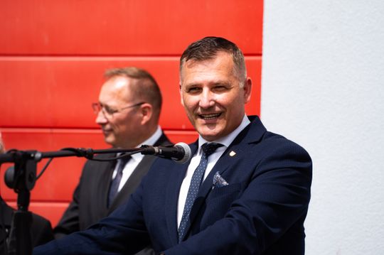Przekazanie wozu strażackiego dla OSP Jankowice (zdjęcia)