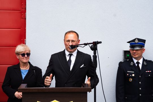 Przekazanie wozu strażackiego dla OSP Jankowice (zdjęcia)