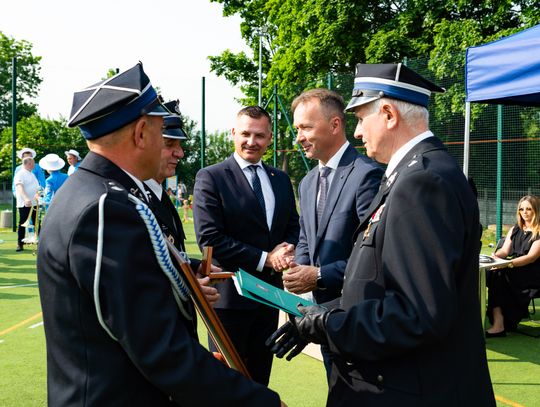 75-lecie OSP Gulin oraz przekazanie nowego samochodu ratowniczo- gaśniczego (zdjęcia)