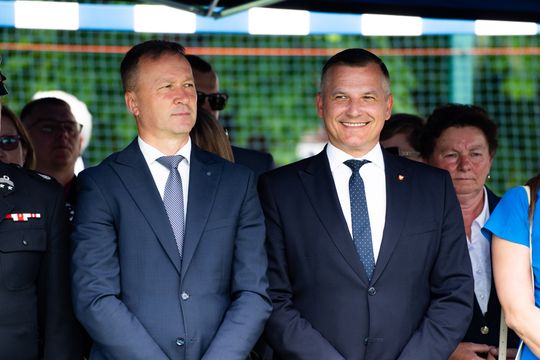 75-lecie OSP Gulin oraz przekazanie nowego samochodu ratowniczo- gaśniczego (zdjęcia)